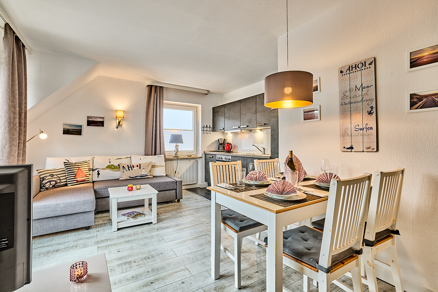 Wohn-/Esszimmer